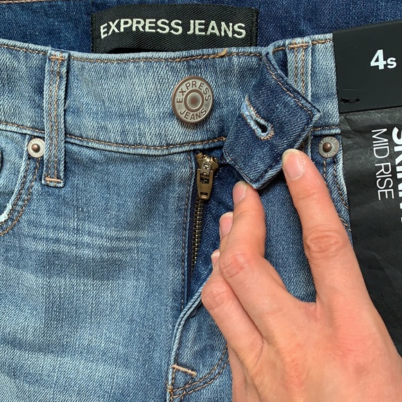 NWT Express destructed midrise jeans - Picture 3 of 13